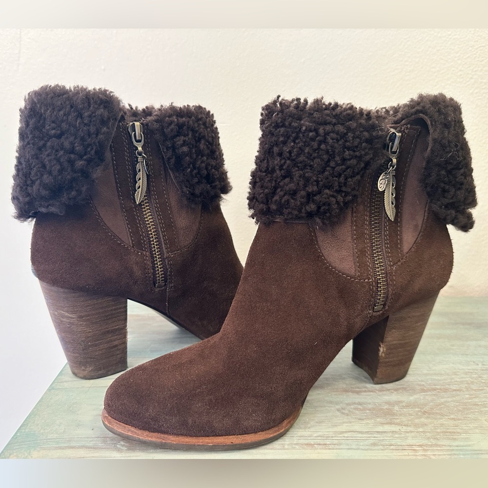 UGG Australia Brown Suede Boots